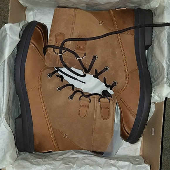 ugg azaria winter boot